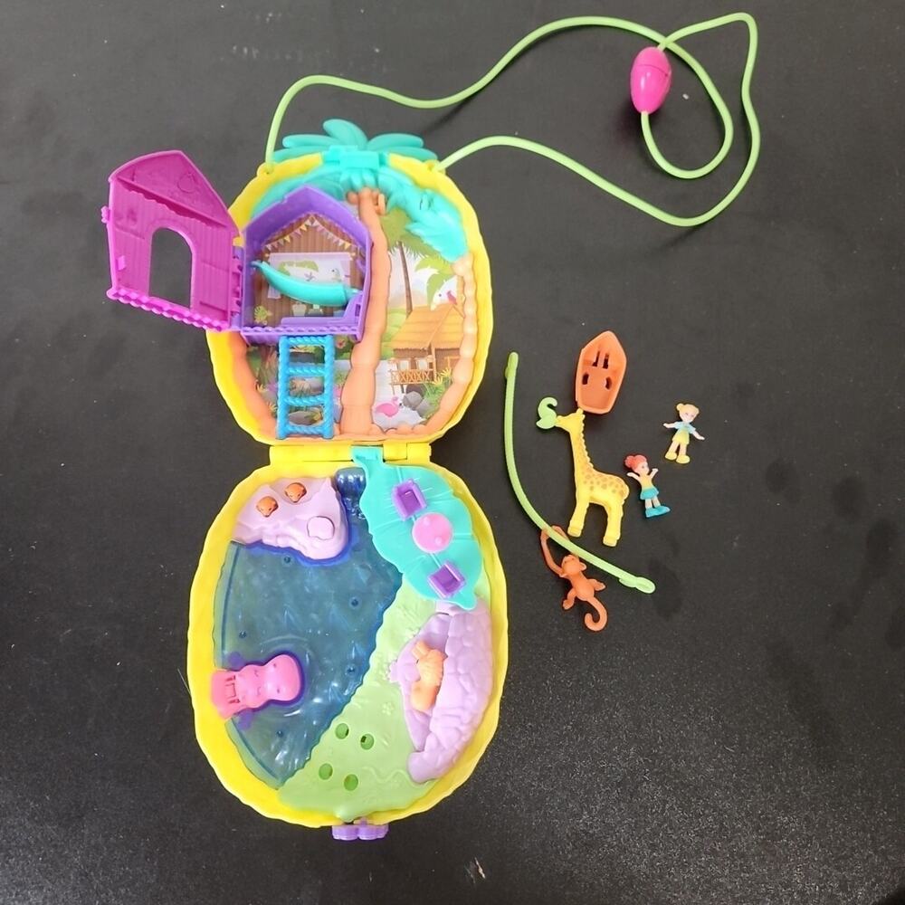 Polly Pocket Tropical Pineapple Wearable Mini Playset Purse Mattel